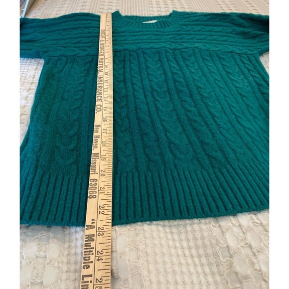 St John’s Bay Sweater Cable Fuzzy Knit  Size Large Dark Green Rounded Neck - Picture 8 of 8